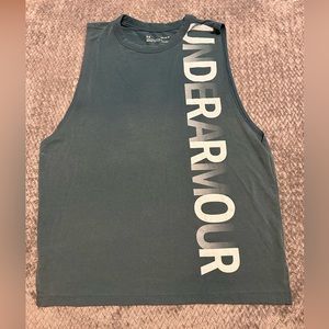 Woman’s Under Armour Tank Top M